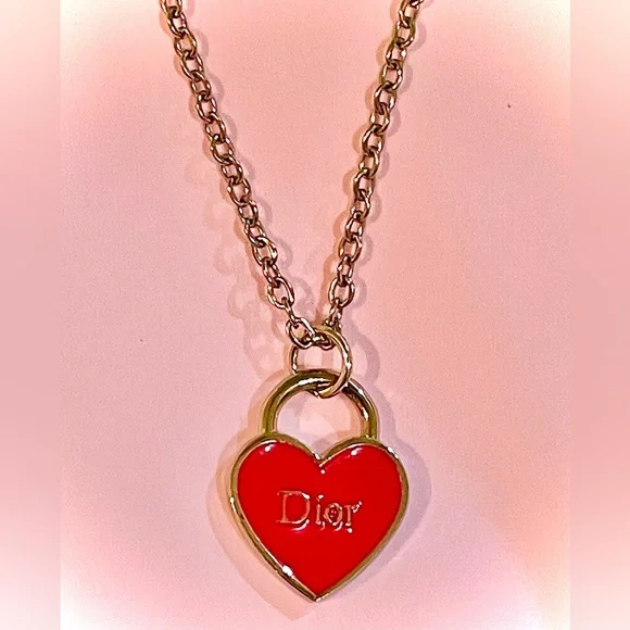 ❤️‍🔥 6 PIECE SET: Dior❤️pendant + Dior Cosmetic Bag + Dior Mirror + 3 Dior Cards - Picture 9 of 12